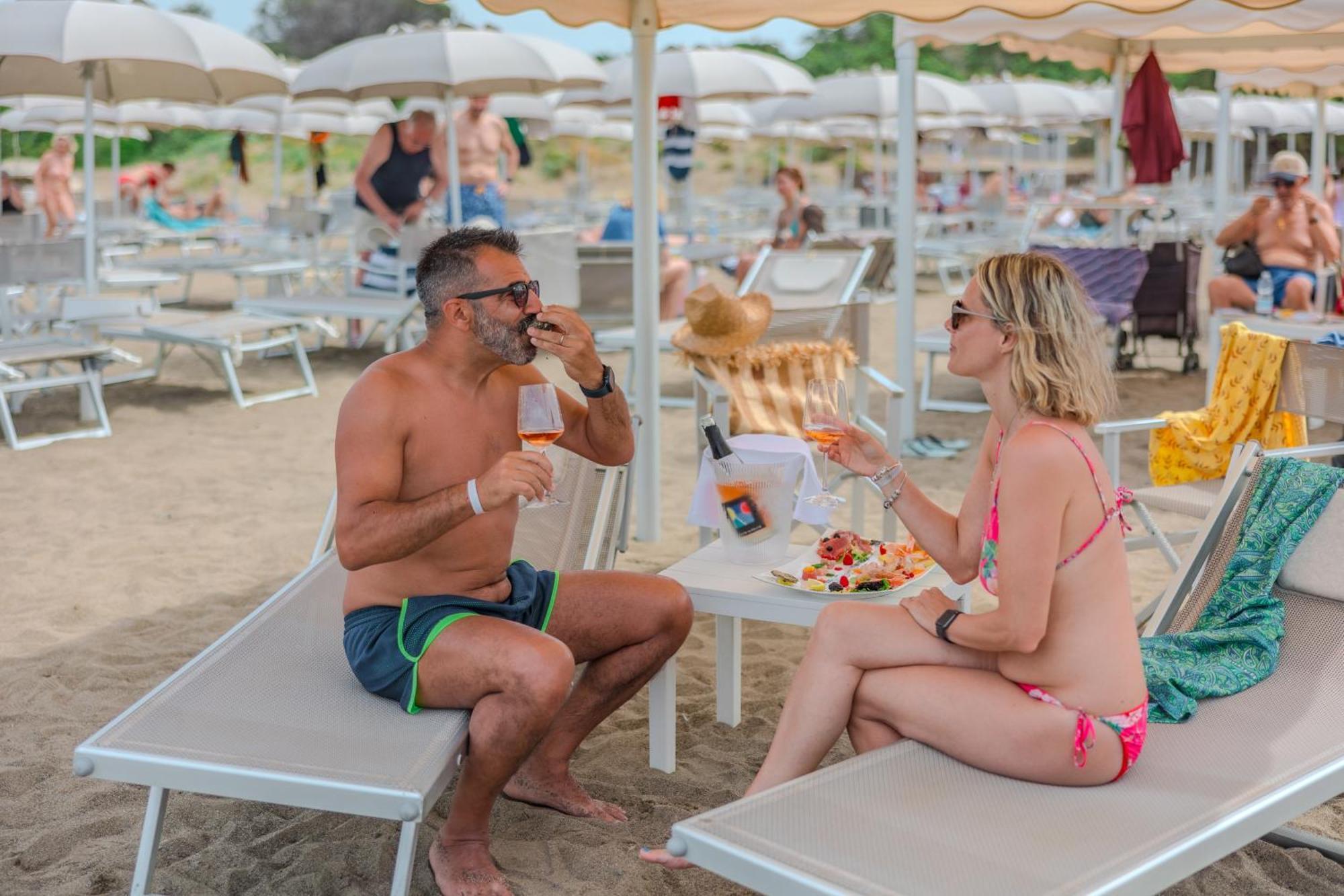 Tuscany Hotel Alle Dune มาริน่า เด กาสตาเนโก การ์ดูชี ภายนอก รูปภาพ