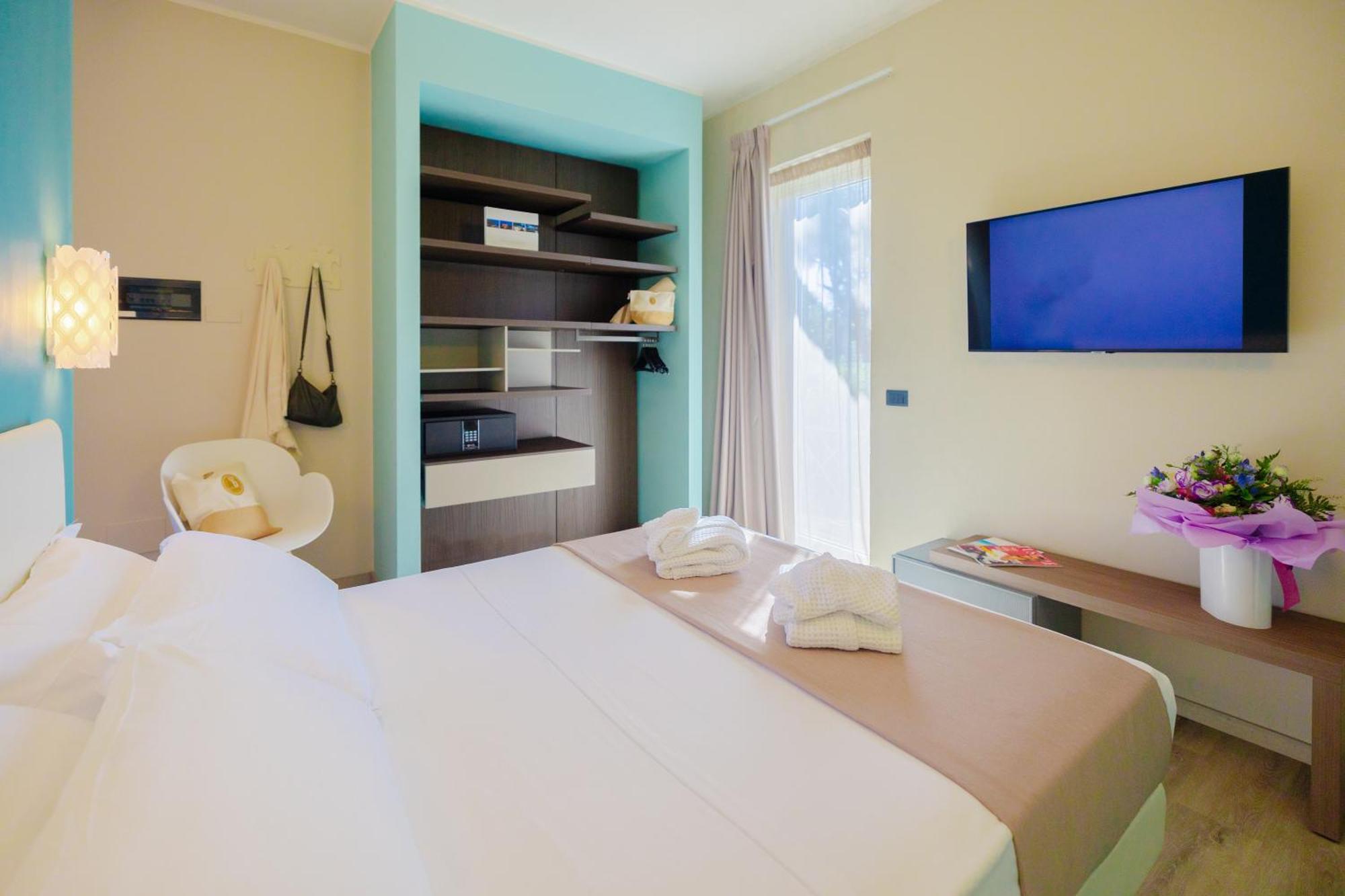 Tuscany Hotel Alle Dune มาริน่า เด กาสตาเนโก การ์ดูชี ภายนอก รูปภาพ